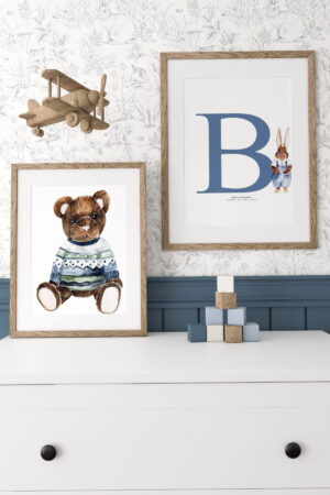 Plagáty s medvedíkom Hubertom a plagáty s písmenom Stanislaw Rabbit