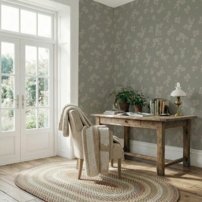 Wallpaper in extinguished green and beige, flowers