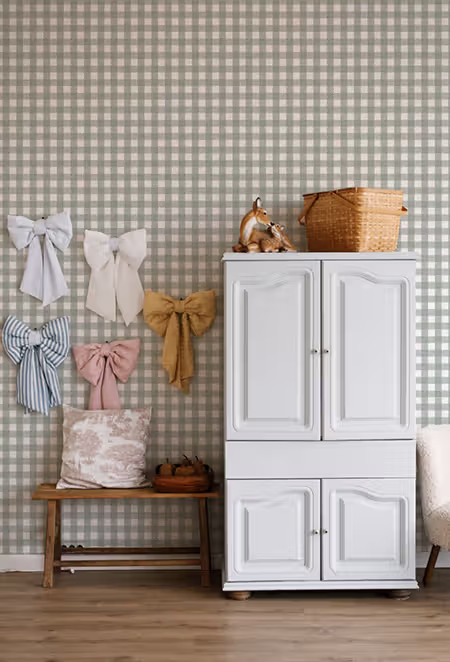 Checkered wallpaper